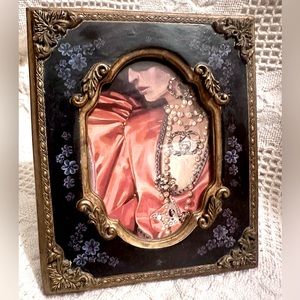 Stunning Vtg Gold & Black Photo Frame Hand Painted, Special offer, see details